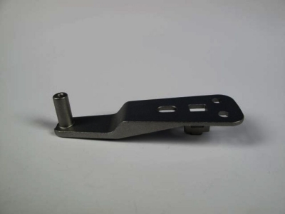 Петля (завеса, кронштейн) двери (верхняя) для холодильника Whirlpool 481241719286