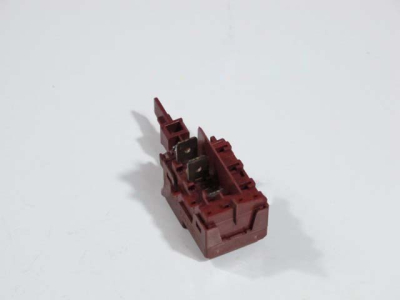 ВЫКЛЮЧАТЕЛЬ