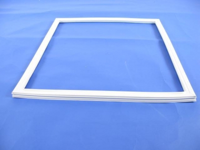 Уплотнительная резина морозильной камеры для холодильника Whirlpool 481246688701